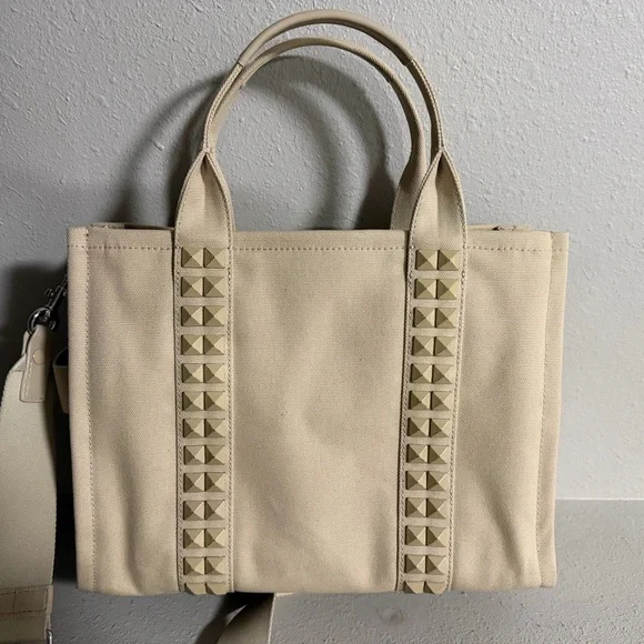 MARC JACOBS
The Studded Medium Tote - Picture 2 of 4